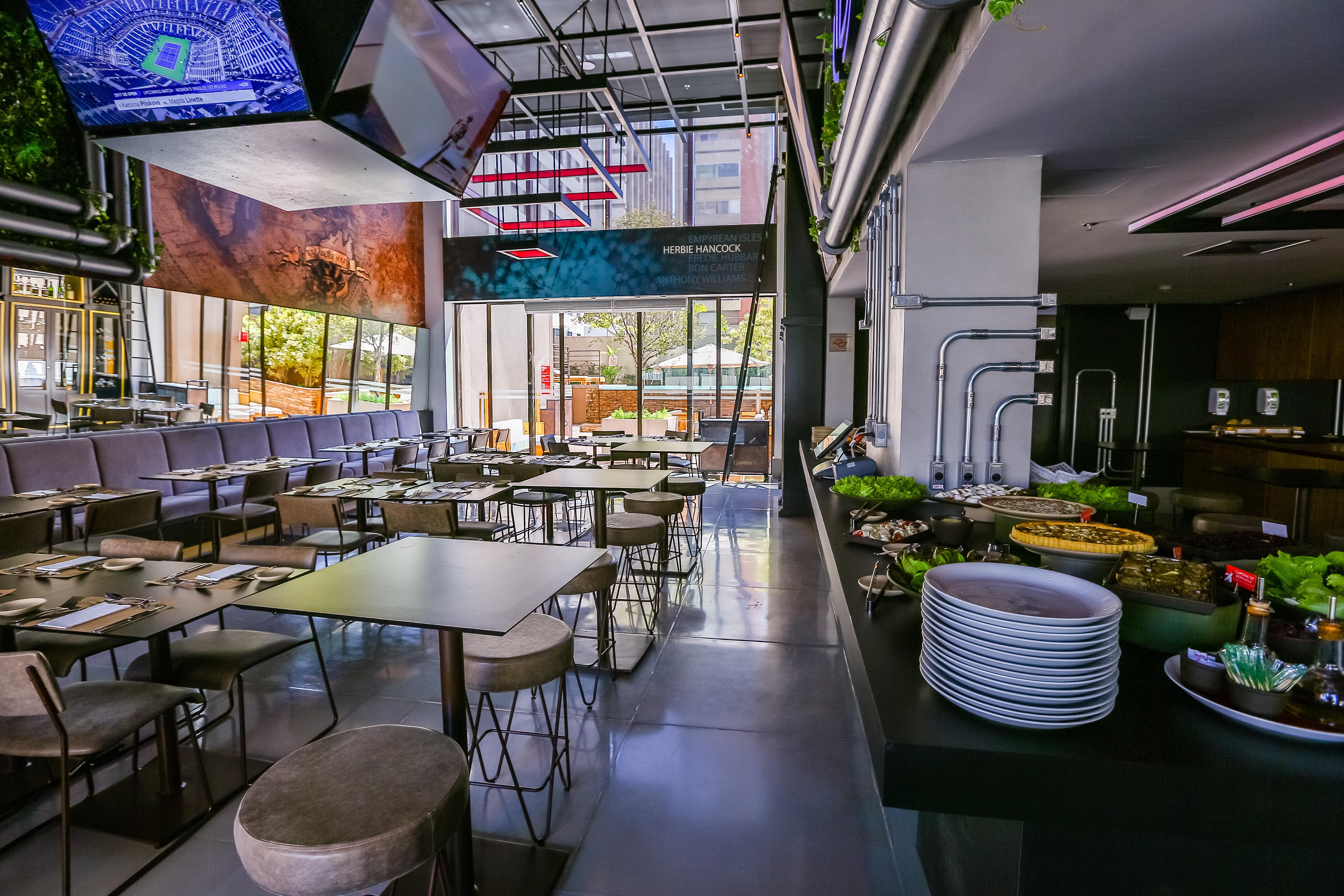 Radisson Red Campinas Hotel Campinas  Buitenkant foto The interior of the restaurant