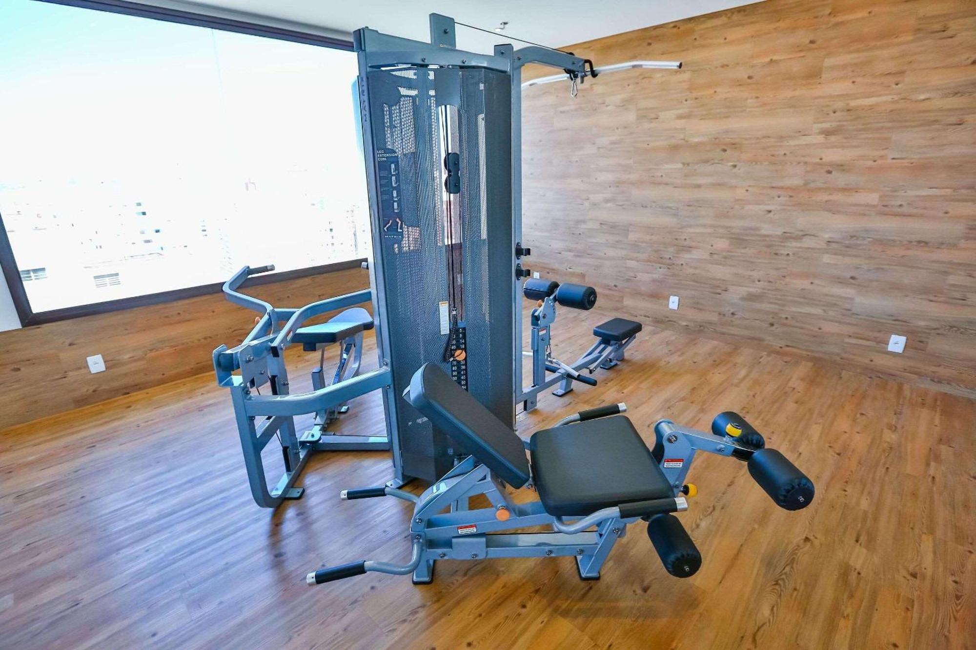 Radisson Red Campinas Hotel Campinas  Buitenkant foto A leg press machine