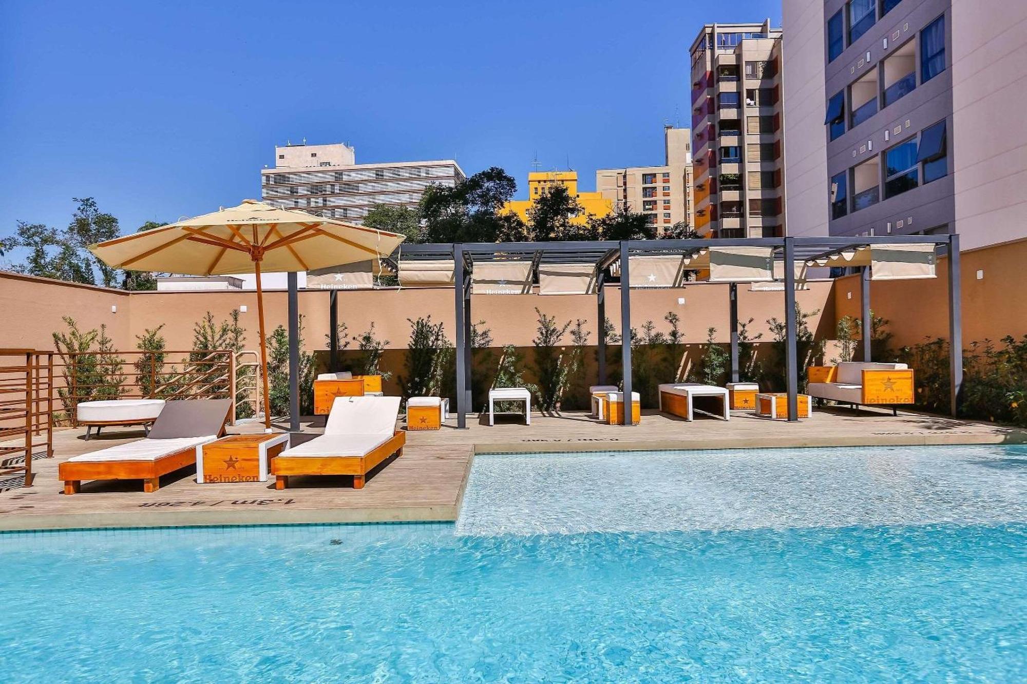 Radisson Red Campinas Hotel Campinas  Buitenkant foto The pool at the Standard Hollywood