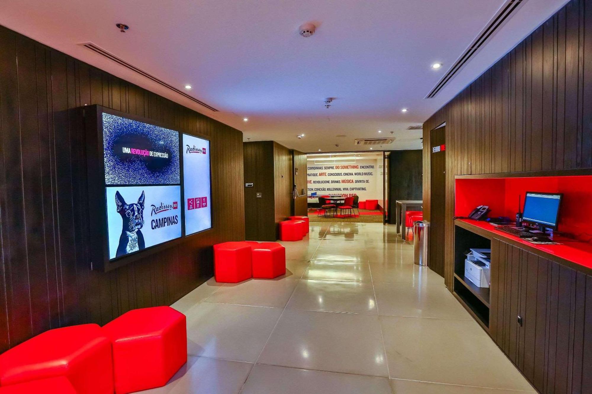 Radisson Red Campinas Hotel Campinas  Buitenkant foto The Virgin Money Lounge at London Heathrow Airport